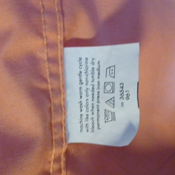 ARROW, MENS LONGSLEEVE DRESS SHIRT, 15-15 1/2, MEDIUM.32-33. - Picture 6 of 6